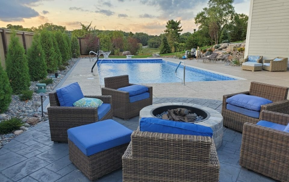 Outdoor fire pit with seating